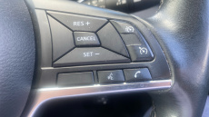 Nissan Qashqai 1.3 DiG-T Acenta Premium 5dr Petrol Hatchback